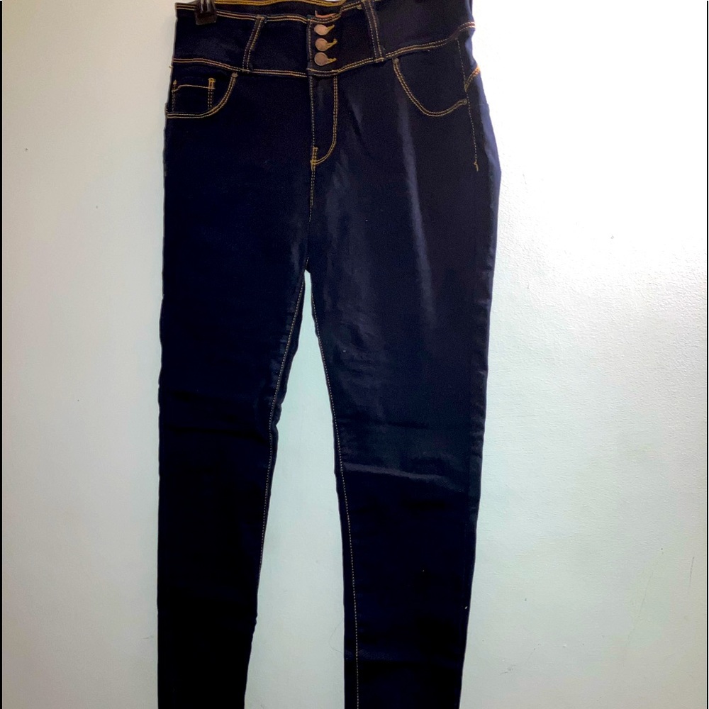 13 | Dark Blue Jeans